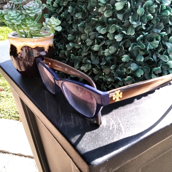 Authentic Tory Burch Frames. - Picture 2 of 6